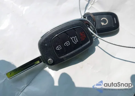 2017 Hyundai Santa Fe Sport 2.4L из США, поврежденный, VIN 5XYZTDLB8HG456806